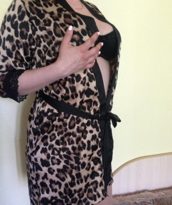 Я опытная индивидуалка, которая умеет услаждать и безупречно понимает, что нужно именно тебе. Отношение ко мне как к проститутке не имеет смысла, ведь я предлагаю нечто большее - полное удовлетворение.
💋 Мои услуги раскрываются в самых интимных моментах нашей встречи. Без стеснения и комплексов я приму твои фантазии и превращу их в реальность. Со мной ты познаешь настоящее блаженство, заботу и ласку. Вспомни эти нежные мгновения и не отказывай себе в возможности повторить их.
📷 Мои фото говорят сами за себя: стройное и изящное тело, соблазнительные формы, обворожительная улыбка. Посмотри и убедись, что реальность превосходит любую фантазию.
🎉 Отзывы о моих услугах радуют и говорят о профессионализме и незабываемых эмоциях. Доверься им и приходи ко мне, чтобы испытать настоящий оргазм счастья.
✨ Живу в Москве и готова встретиться с тобой в любое время и в любом уголке Москвы. Позвони мне и начни свою ночь незабываемыми сказочными моментами, которые останутся в твоей памяти на долго. Нам с тобой предстоит невероятное приключение. Ты готов? 💫 13469, 36 лет