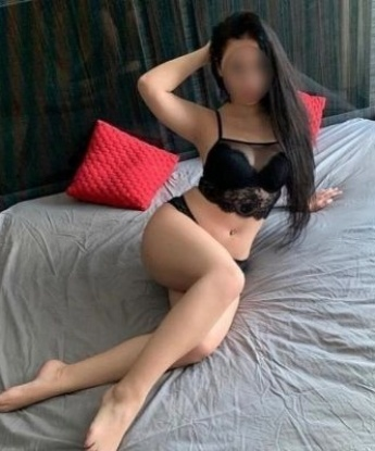 Живу в самой сердце Москвы, где воплотим все твои красочные фантазии. 🌃 Мои услуги включают широкий спектр развлечений: классический и эротический массаж, общение в сочетании с обаянием и интимные утехи. 🔥 Мое нежное прикосновение и мастерство тебе точно понравится, а мои отзывы говорят сами за себя. Приходи, раскрой весь свой потенциал сейчас. 😉 Фото без ретуши и фейка - это еще один плюс в мою пользу. 📸 Так что, не медли, и встретимся в Москве, чтобы провести незабываемое время вместе. 💫💋 3997, 28 лет